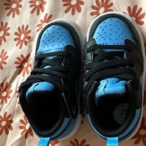 Jordan Kids Black and Blue Sneakers